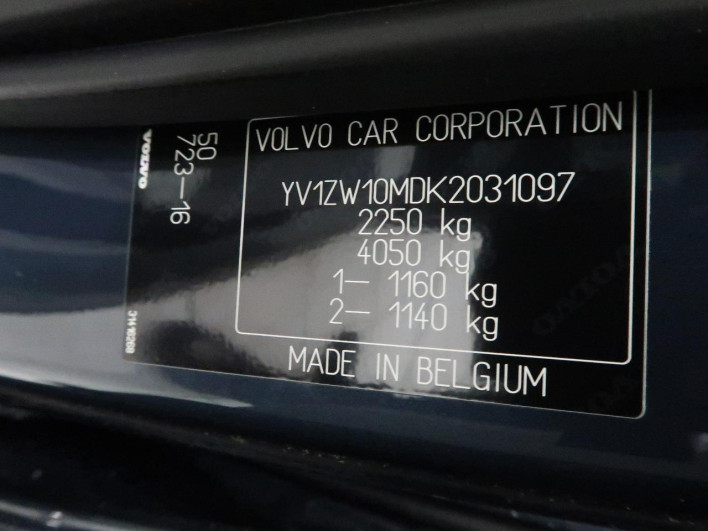 2019 Volvo V60 DBA-ZB420 (UW-69f56bd9a7a4b)[1]