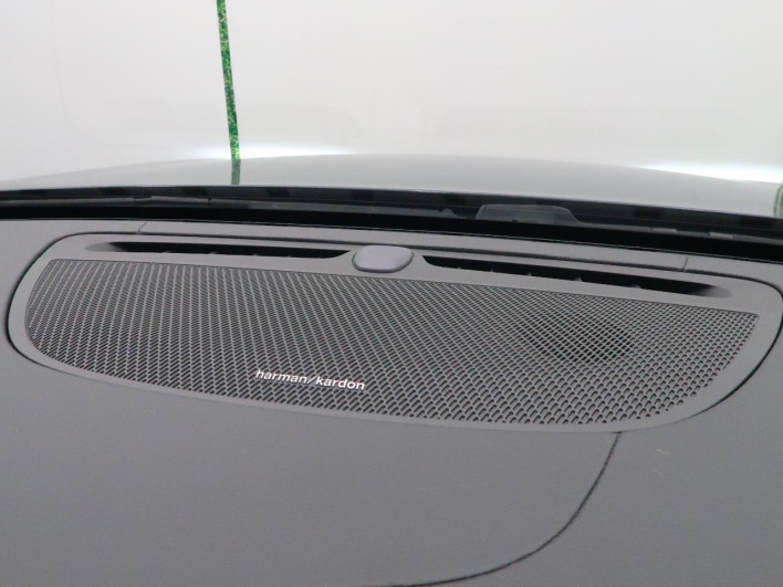 2019 Volvo V60 DBA-ZB420 (UW-69f56bd9a7a4b)[22]