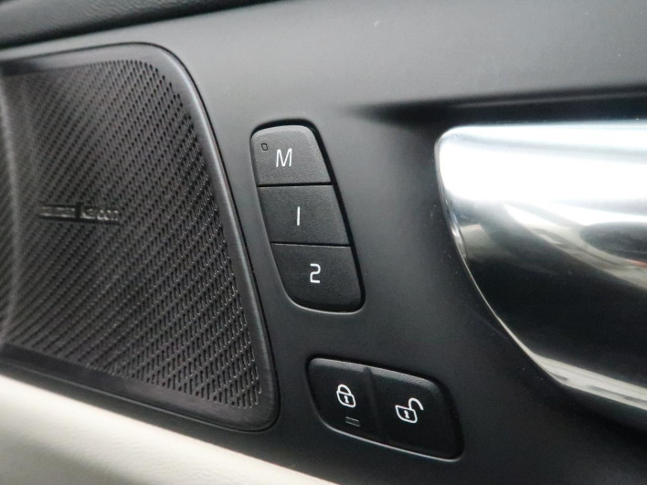 2019 Volvo V60 DBA-ZB420 (UW-69f56bd9a7a4b)[23]