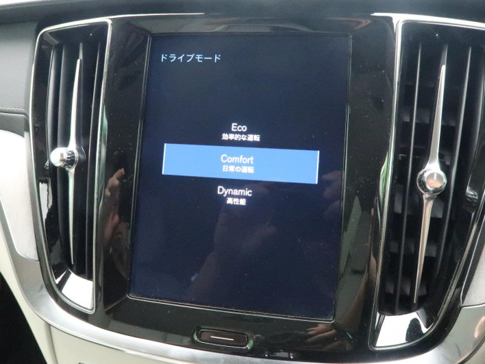 2019 Volvo V60 DBA-ZB420 (UW-69f56bd9a7a4b)[20]