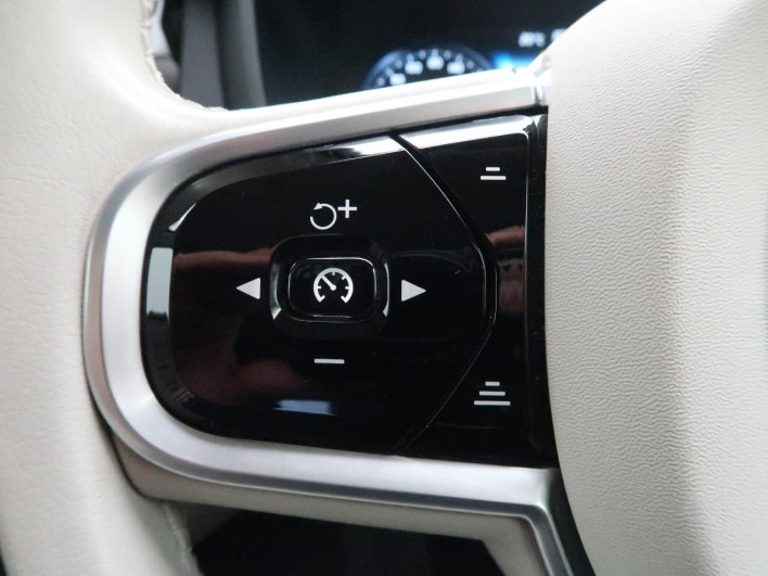 2019 Volvo V60 DBA-ZB420 (UW-69f56bd9a7a4b)[12]