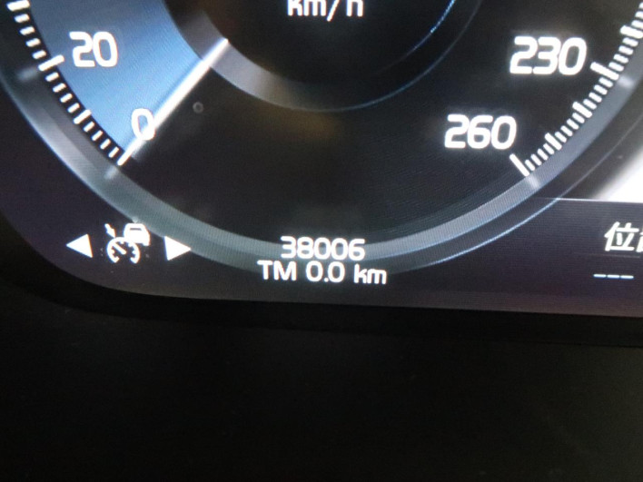 2019 Volvo V60 DBA-ZB420 (UW-69f56bd9a7a4b)[2]