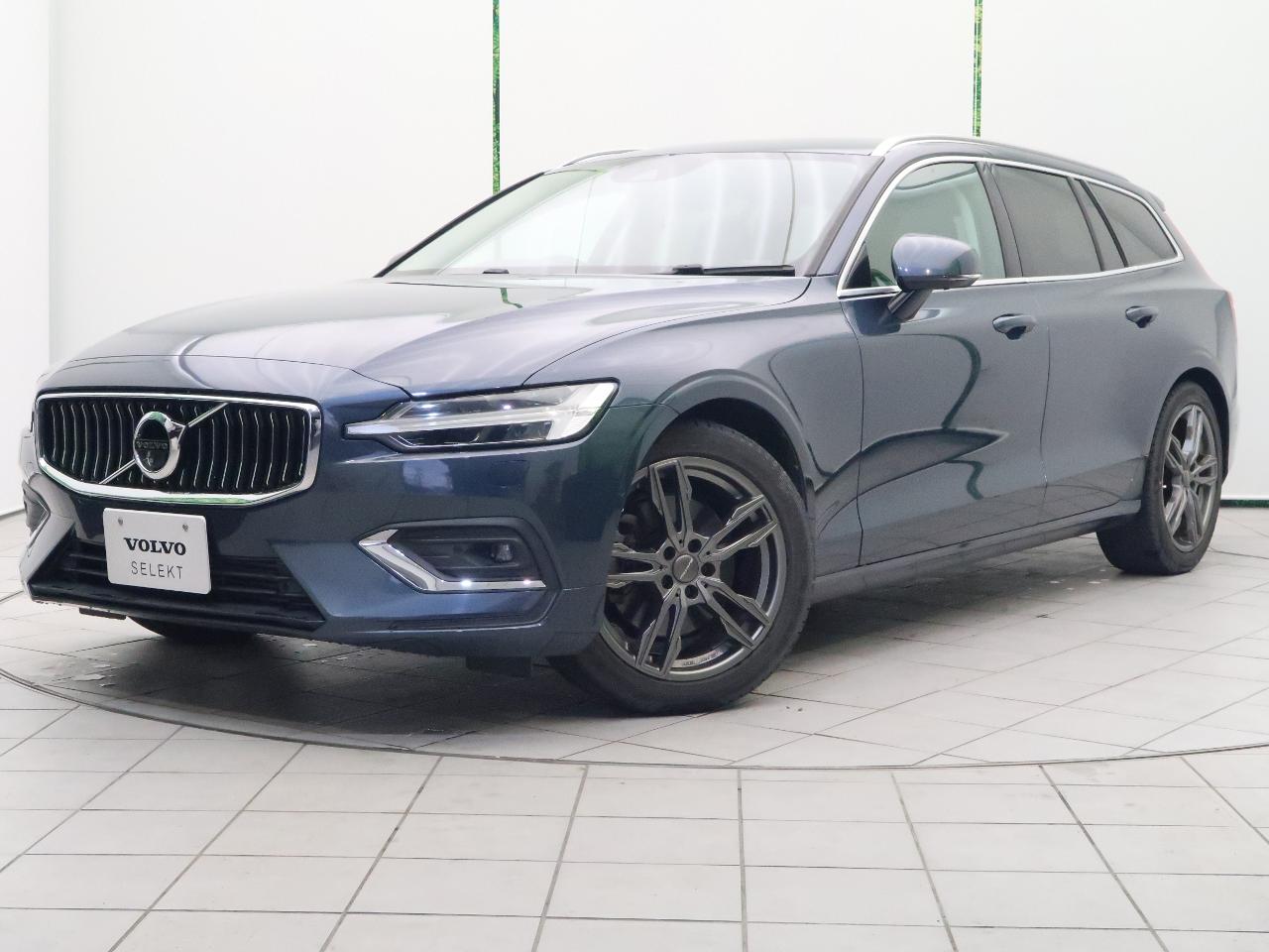 2019 Volvo V60 DBA-ZB420