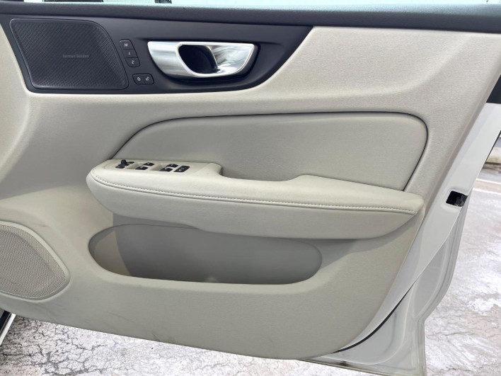 2024 Volvo V60 5LA-ZB420P2 (UW-69f56bd9c86d4)[11]