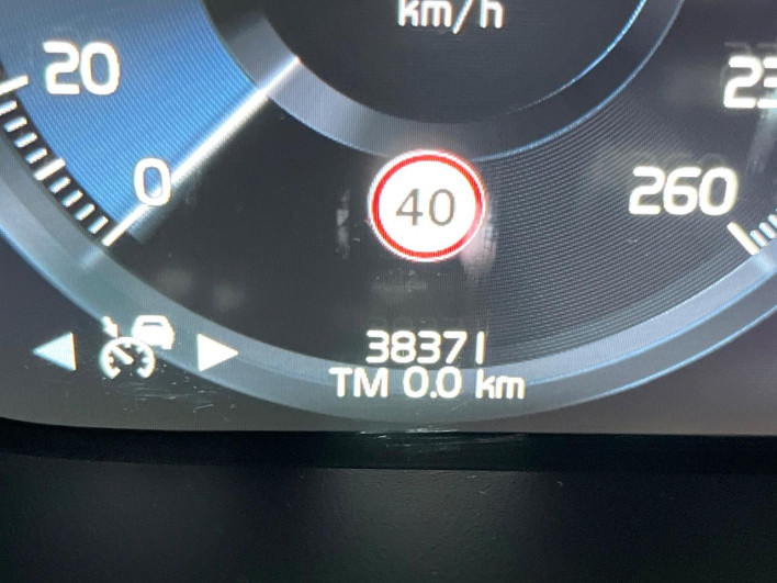2019 Volvo V60 DBA-ZB420 (UW-69f56bda4ddd9)[2]