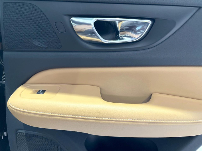 2019 Volvo V60 DBA-ZB420 (UW-69f56bda4ddd9)[16]