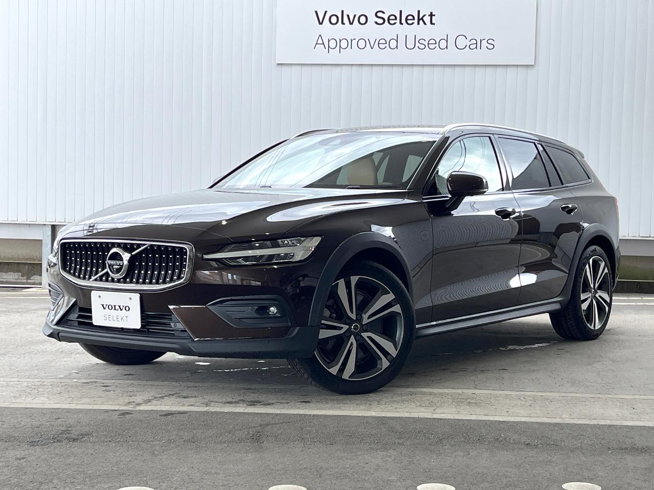2019 Volvo V60 DBA-ZB420