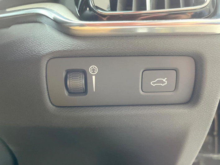 2019 Volvo V60 DBA-ZB420 (UW-69f56bda4ddd9)[12]