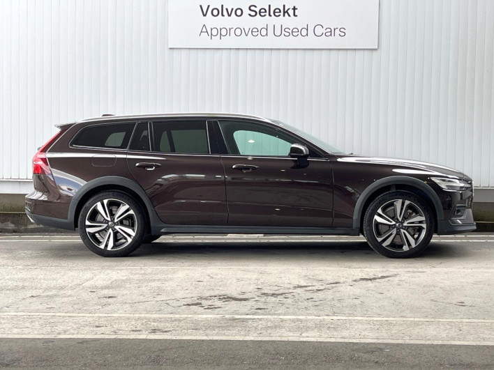 2019 Volvo V60 DBA-ZB420 (UW-69f56bda4ddd9)[6]