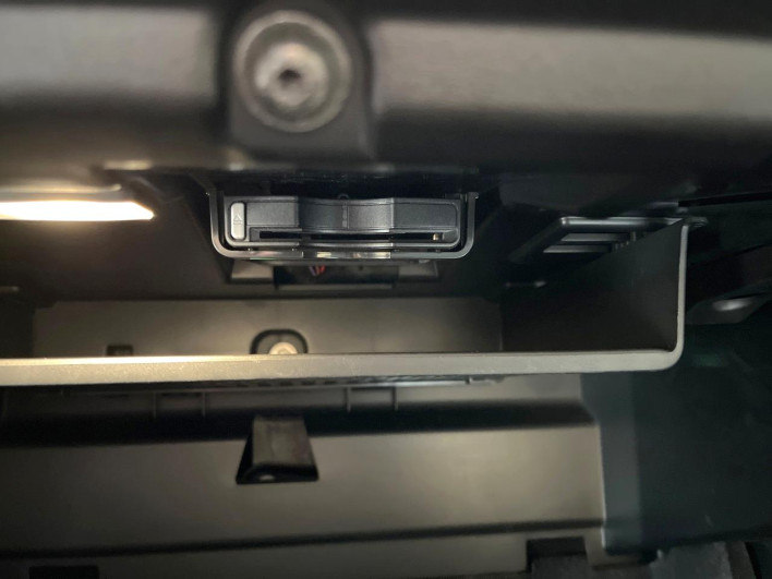 2019 Volvo V60 DBA-ZB420 (UW-69f56bda4ddd9)[22]