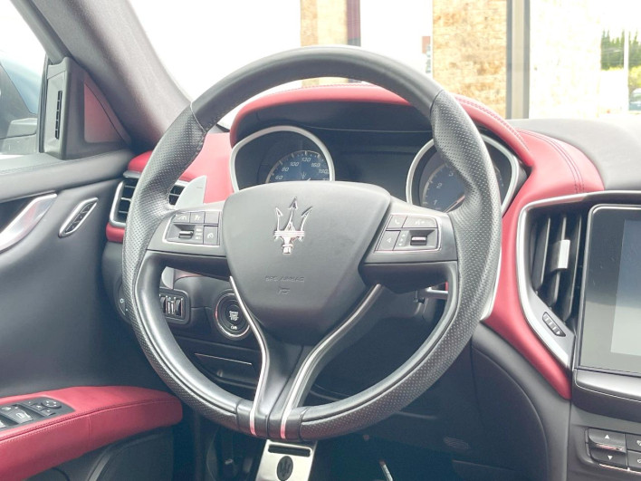 2018 Maserati Ghibli ABA-MG30C (UW-69f56bdb994ef)[23]