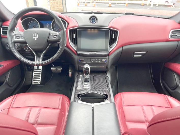 2018 Maserati Ghibli ABA-MG30C (UW-69f56bdb994ef)[22]