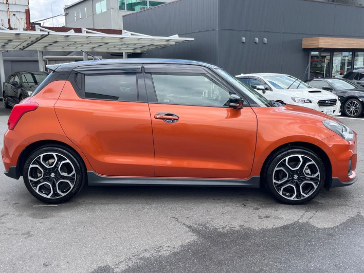 2022 Suzuki Swift Sport 4BA-ZC33S (UW-69f56bdbd6db0)[18]