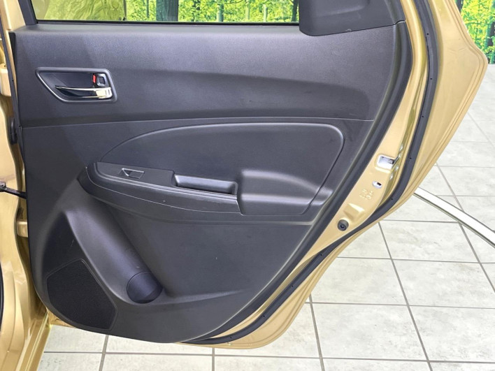 2018 Suzuki Swift DBA-ZC83S (UW-69f56bdf09096)[18]