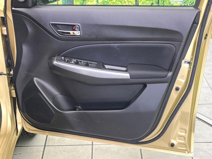 2018 Suzuki Swift DBA-ZC83S (UW-69f56bdf09096)[19]