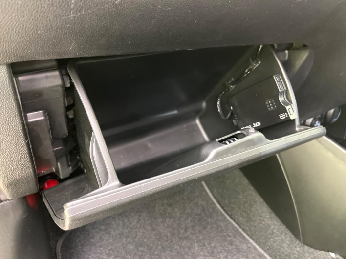 2018 Suzuki Swift DBA-ZC83S (UW-69f56bdf09096)[9]
