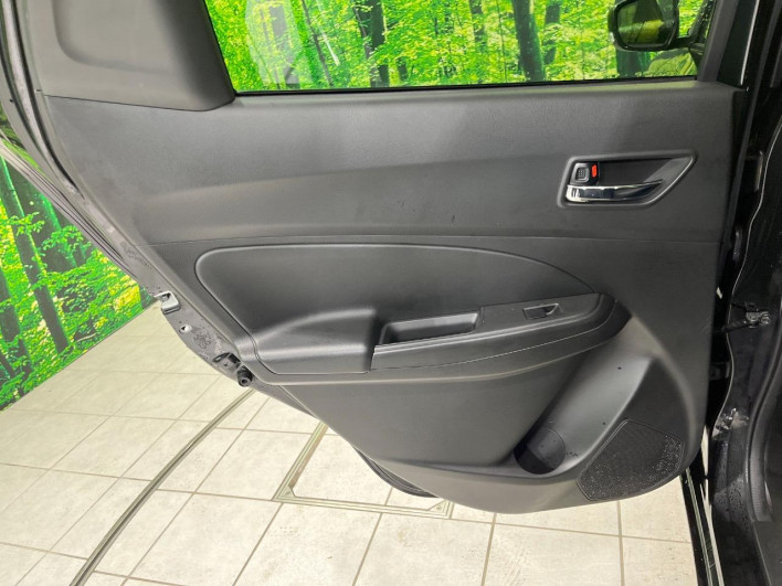 2017 Suzuki Swift DAA-ZD53S (UW-69f56bdf5c0f4)[25]