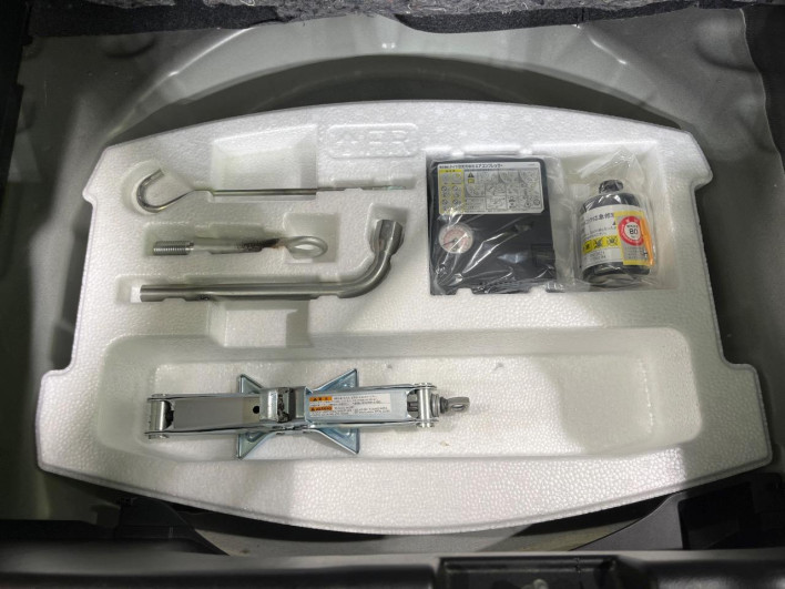 2017 Suzuki Swift DAA-ZD53S (UW-69f56bdf5c0f4)[19]