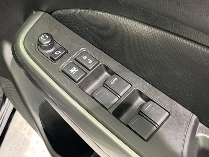 2017 Suzuki Swift DAA-ZD53S (UW-69f56bdf5c0f4)[11]