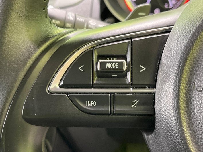 2017 Suzuki Swift DAA-ZD53S (UW-69f56bdf5c0f4)[28]