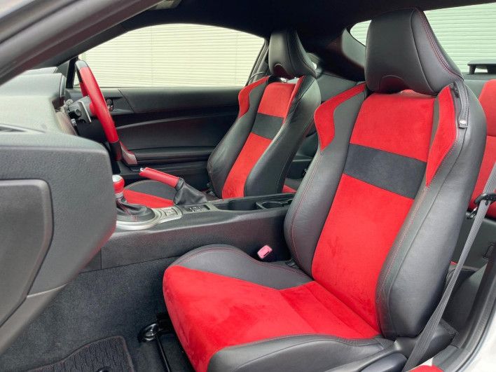 2013 Toyota 86 DBA-ZN6 (UW-69f56be1ccbad)[24]