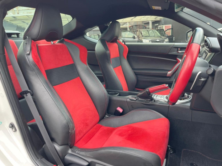 2013 Toyota 86 DBA-ZN6 (UW-69f56be1ccbad)[25]