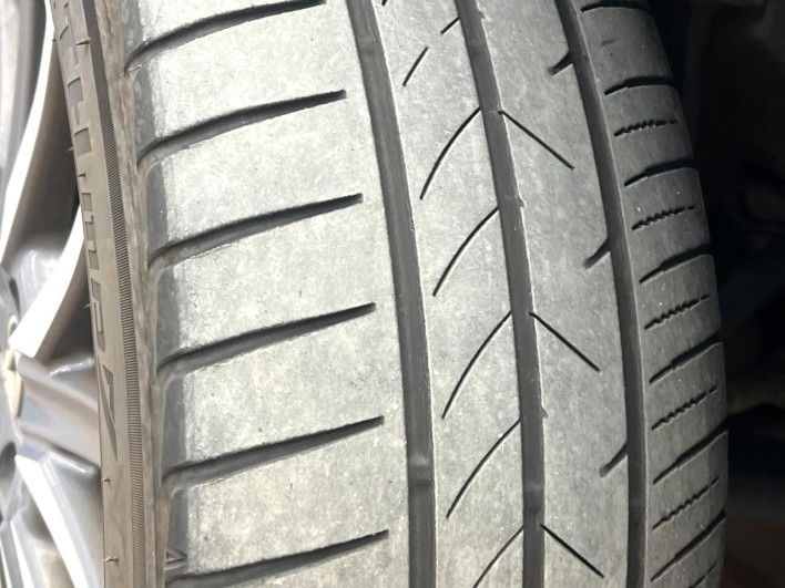 2014 Toyota Voxy DBA-ZRR80W (UW-69f56be5ceb35)[23]