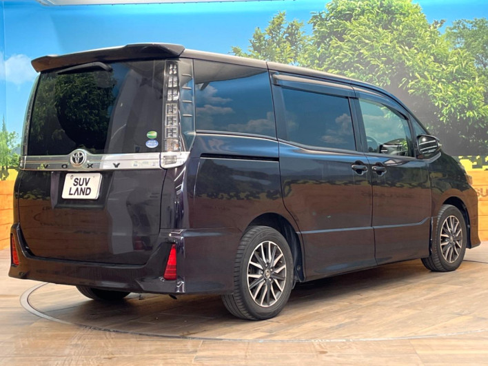 2014 Toyota Voxy DBA-ZRR80W (UW-69f56be5ceb35)[5]