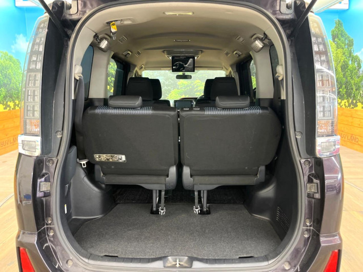 2014 Toyota Voxy DBA-ZRR80W (UW-69f56be5ceb35)[17]