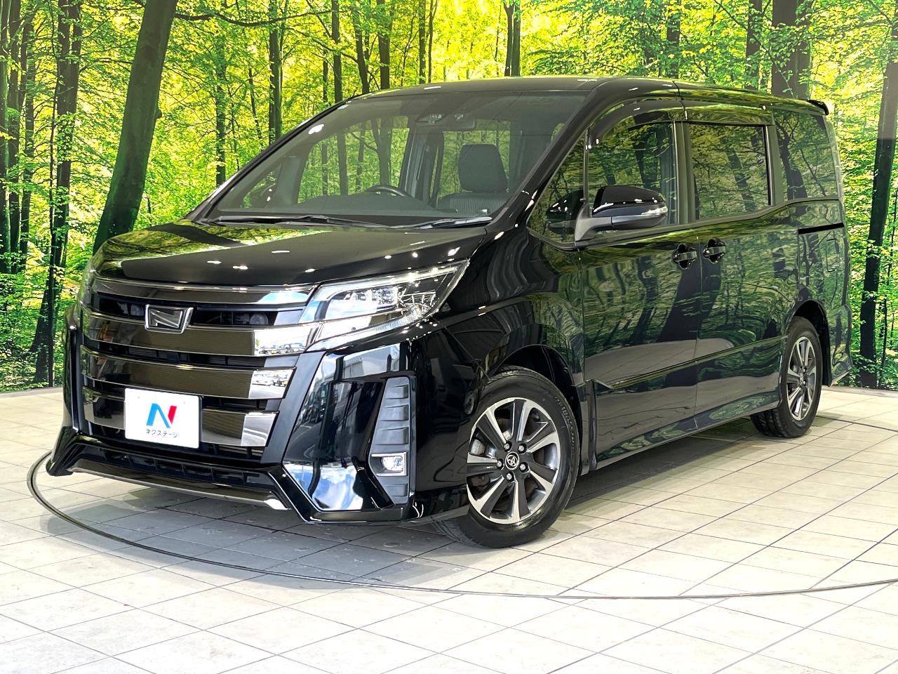 2017 Toyota Noah DBA-ZRR80W