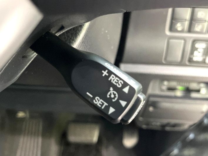 2017 Toyota Noah DBA-ZRR80W (UW-69f56be98dc56)[20]