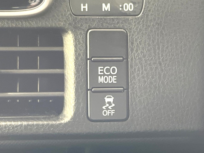 2017 Toyota Noah DBA-ZRR80W (UW-69f56be98dc56)[16]