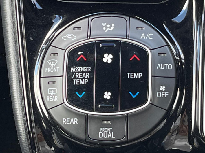 2018 Toyota Noah DBA-ZRR80W (UW-69f56bec14fbf)[16]