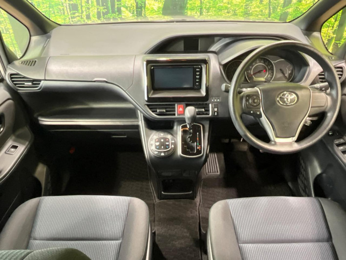 2018 Toyota Noah DBA-ZRR80G (UW-69f56becd85fb)[22]