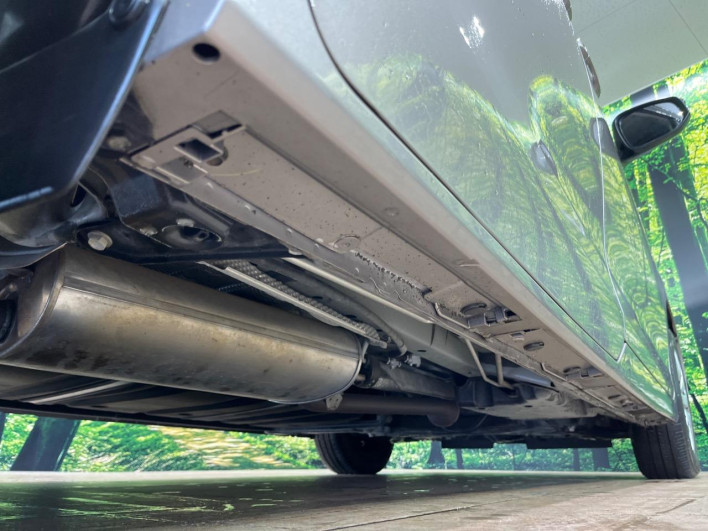 2018 Toyota Noah DBA-ZRR80G (UW-69f56becd85fb)[10]