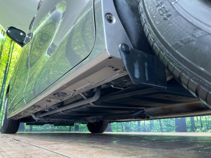2018 Toyota Noah DBA-ZRR80G (UW-69f56becd85fb)[9]