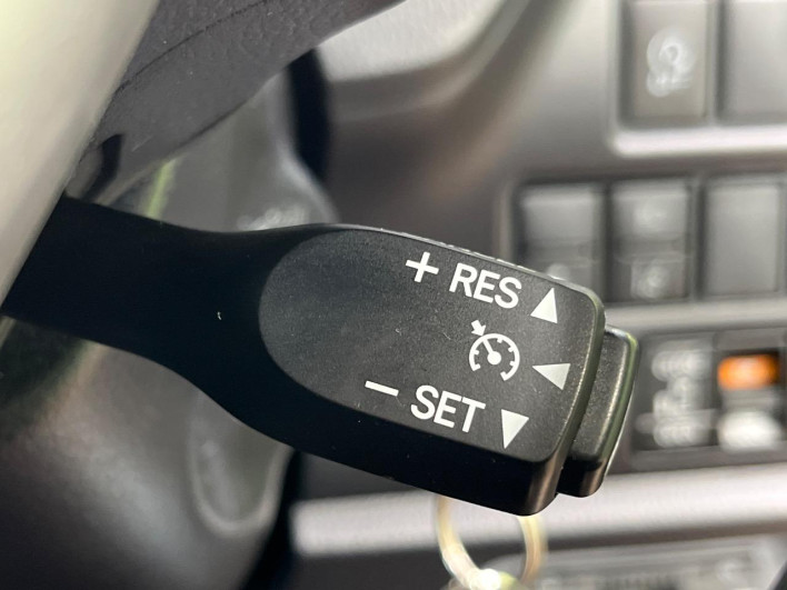 2018 Toyota Noah DBA-ZRR80G (UW-69f56becd85fb)[29]