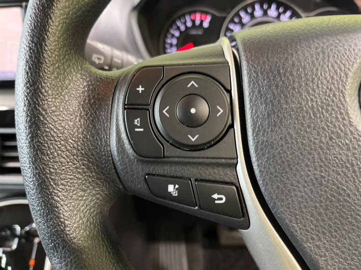 2018 Toyota Noah DBA-ZRR80G (UW-69f56becd85fb)[28]