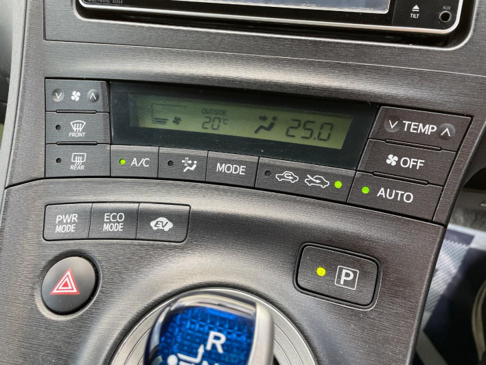 2010 Toyota Prius DAA-ZVW30 (UW-69f56bf8ace15)[6]