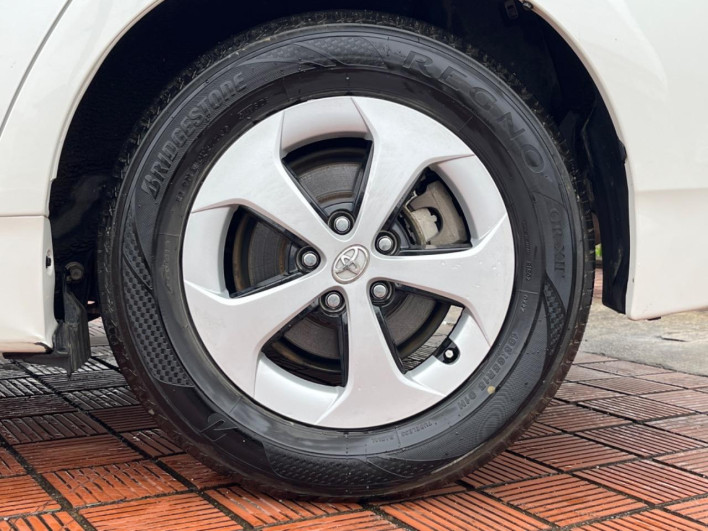 2015 Toyota Prius DAA-ZVW30 (UW-69f56bf904ad3)[6]