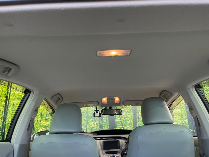 2013 Toyota Prius DAA-ZVW30 (UW-69f56bf9ebb8b)[2]
