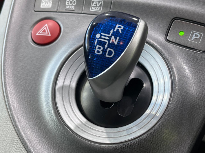 2013 Toyota Prius DAA-ZVW30 (UW-69f56bf9ebb8b)[24]