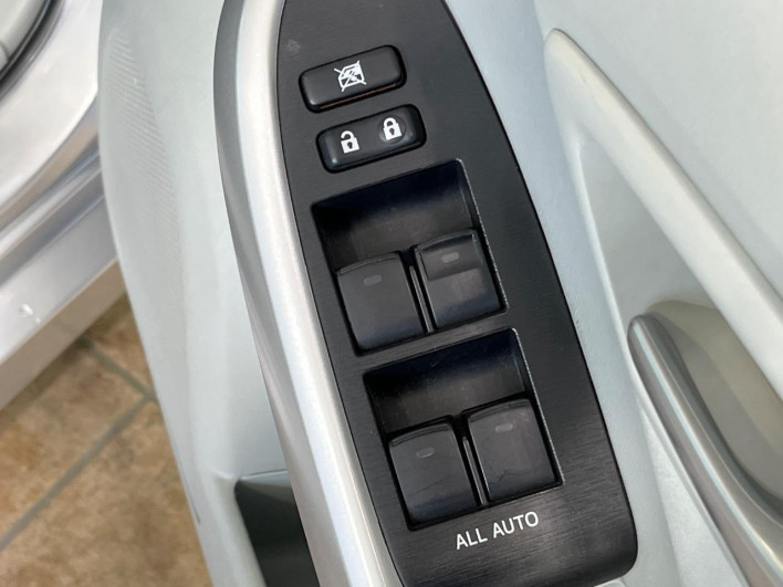 2013 Toyota Prius DAA-ZVW30 (UW-69f56bf9ebb8b)[10]