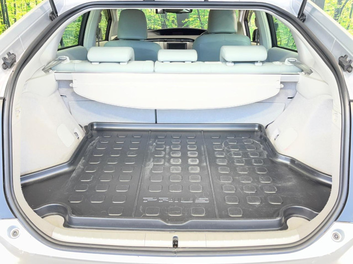 2013 Toyota Prius DAA-ZVW30 (UW-69f56bf9ebb8b)[0]