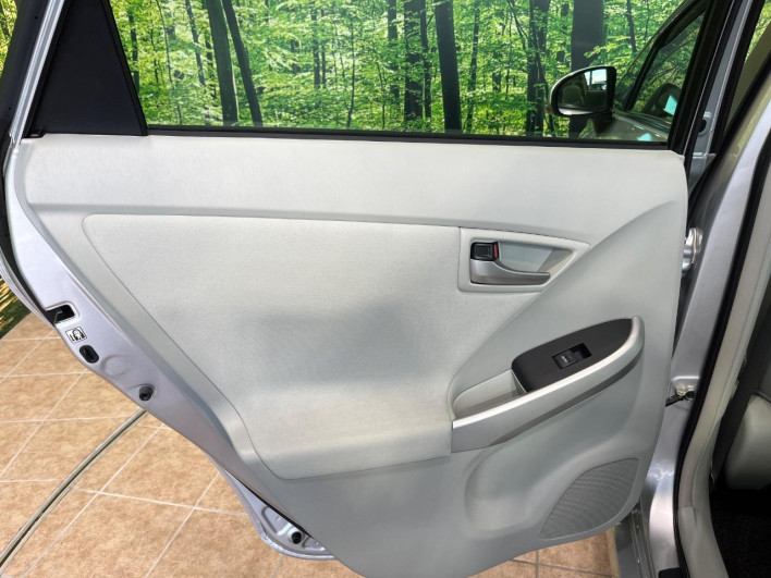 2013 Toyota Prius DAA-ZVW30 (UW-69f56bf9ebb8b)[15]