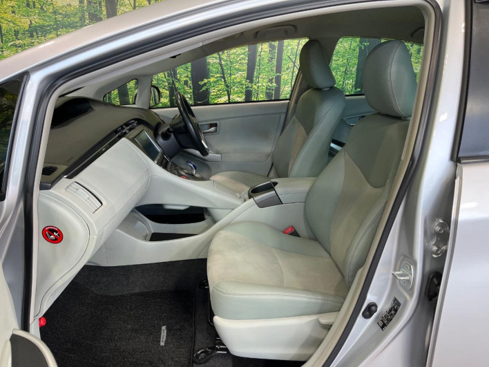 2013 Toyota Prius DAA-ZVW30 (UW-69f56bf9ebb8b)[19]