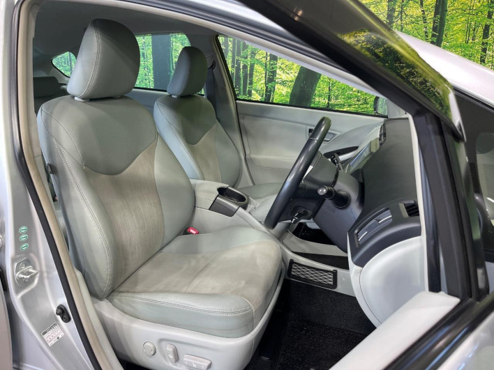 2013 Toyota Prius DAA-ZVW30 (UW-69f56bf9ebb8b)[14]