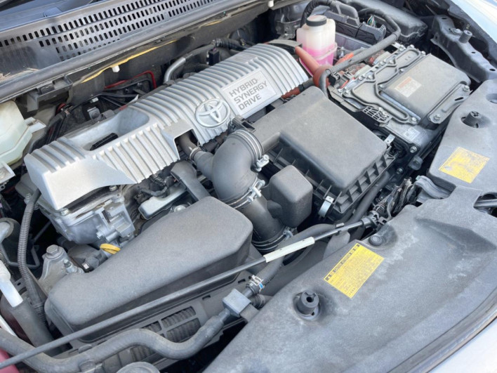 2014 Toyota Prius α DAA-ZVW41W (UW-69f56bfadda36)[4]
