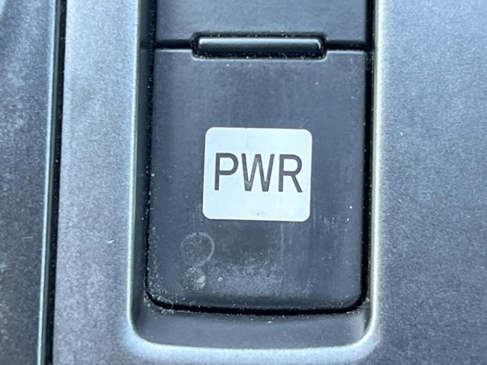 2014 Toyota Prius α DAA-ZVW41W (UW-69f56bfadda36)[24]