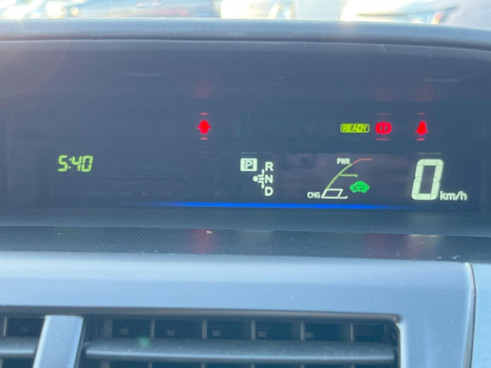 2014 Toyota Prius α DAA-ZVW41W (UW-69f56bfadda36)[21]
